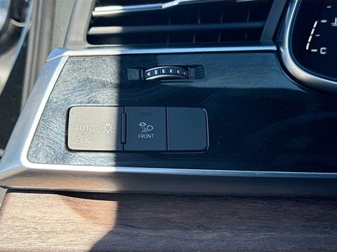 Used 2025 Audi Q7 2.0T Premium image 34