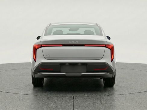 Used 2025 Kia K4 LXS image 7