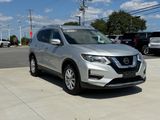 Used 2020 Nissan Rogue SV image 3