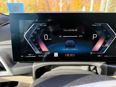 Used 2025 BMW 330i xDrive Sedan w/ Premium Package image 12