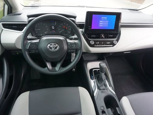 Used 2024 Toyota Corolla LE FWD image 6