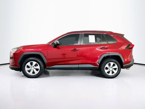 Used 2021 Toyota RAV4 LE image 4