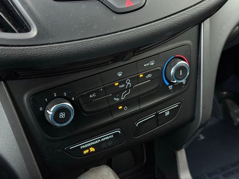 Used 2019 Ford Escape S image 29