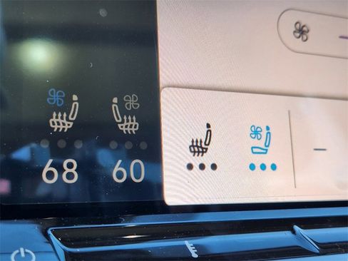 New 2025 Volkswagen Atlas SEL image 14