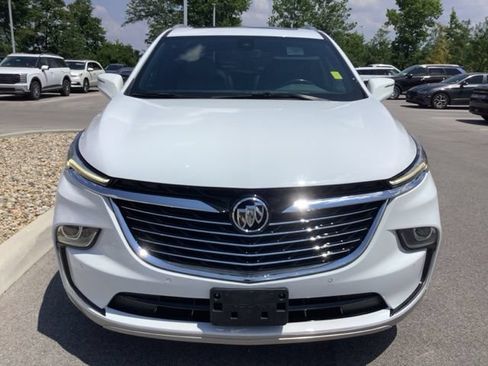 Used 2023 Buick Enclave Essence w/ Experience Buick Package FWD image 2