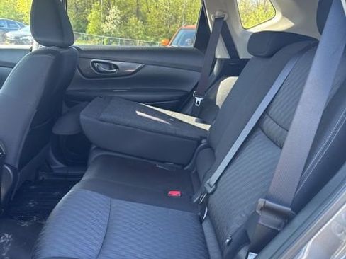 Used 2020 Nissan Rogue SV AWD/4WD image 9