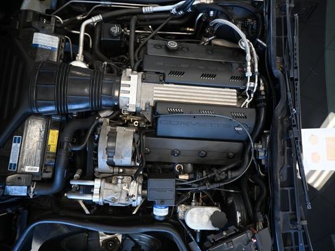 Used 1993 Chevrolet Corvette Coupe image 23