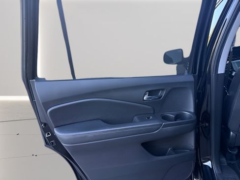 Used 2022 Honda Pilot Elite image 25