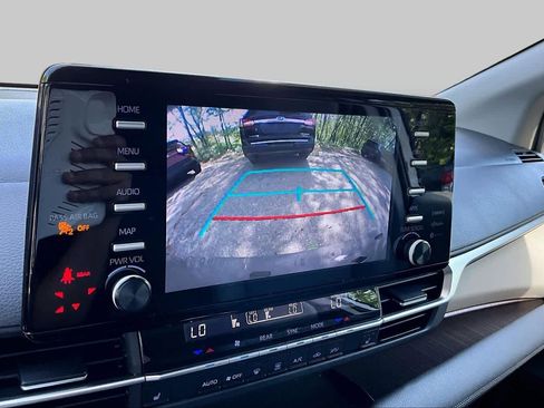 Certified 2023 Toyota Sienna XLE AWD/4WD image 28
