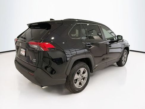 Certified 2025 Toyota RAV4 LE AWD/4WD image 6