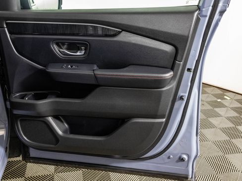 Used 2025 Honda Pilot Black Edition image 53