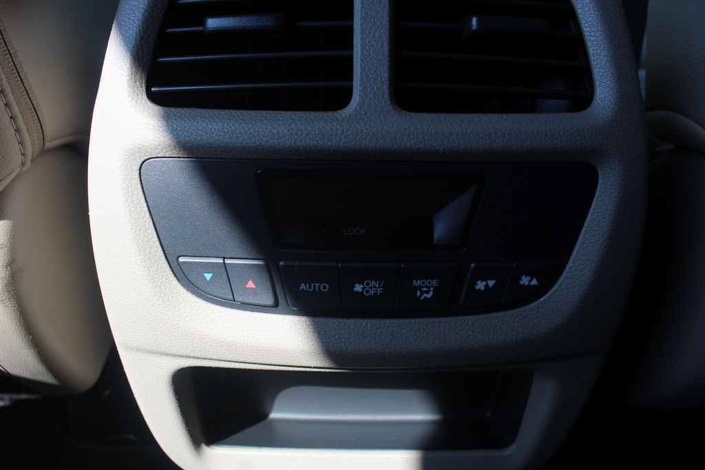Used 2017 Honda Pilot EX-L image 32