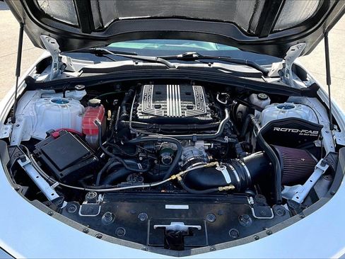 Used 2018 Chevrolet Camaro ZL1 RWD image 27