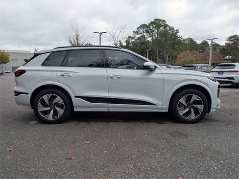 Used 2025 Audi Q6 e-tron Premium Plus w/ Premium Plus image 14