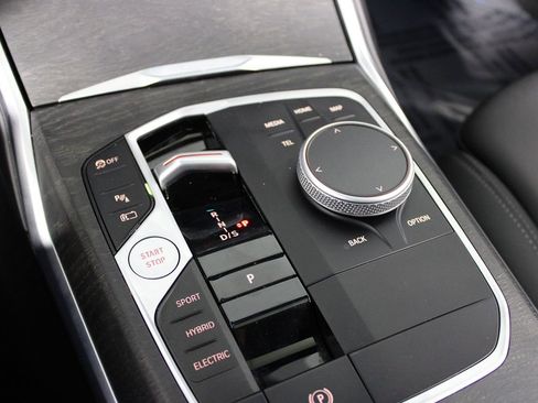 Used 2024 BMW 330e w/ M Sport Package RWD image 19