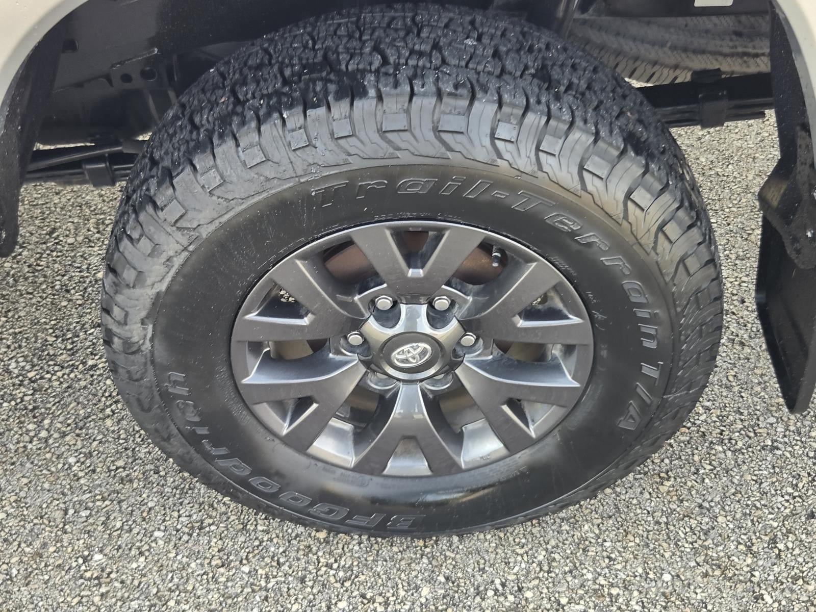 Used 2022 Toyota Tacoma SR5 w/ Technology Package AWD/4WD image 23