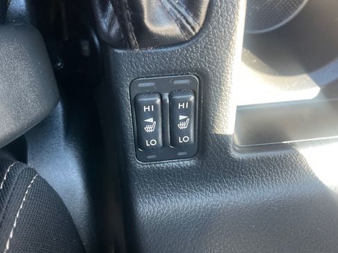 Used 2015 Subaru Crosstrek 2.0i Premium image 17