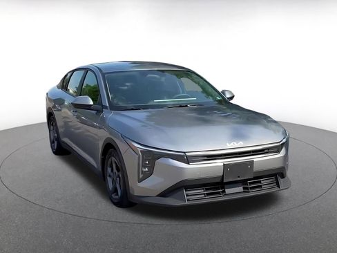 Used 2025 Kia K4 FWD image 3