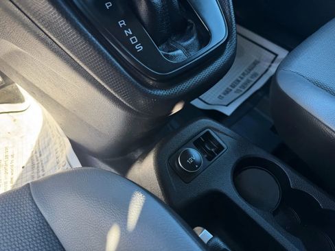 Used 2015 Ford Transit Connect XL image 27