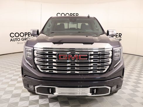 Used 2022 GMC Sierra 1500 Denali w/ Denali Reserve Package AWD/4WD image 11