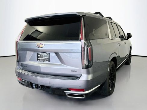 Used 2021 Cadillac Escalade ESV Premium Luxury w/ Driver Assist Tech Package AWD/4WD image 7