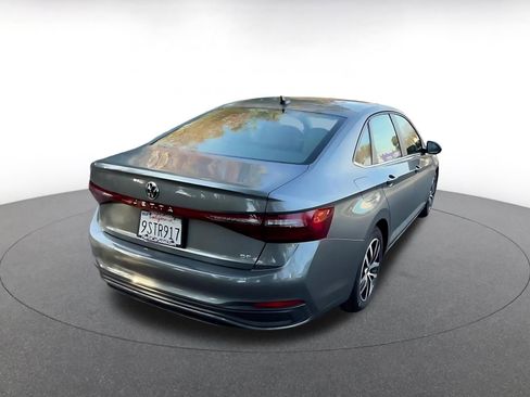 Used 2025 Volkswagen Jetta SE image 14