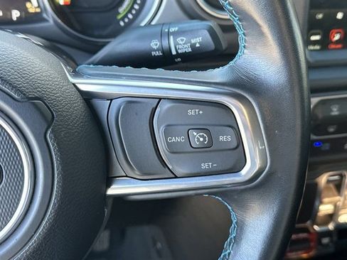 Used 2022 Jeep Wrangler Unlimited Rubicon 4xe image 32