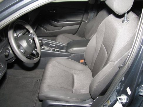 Certified 2023 Honda Accord EX image 9