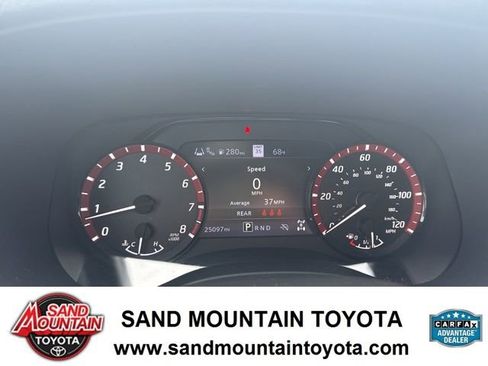 Used 2023 Nissan Frontier PRO-4X w/ Technology Package image 18