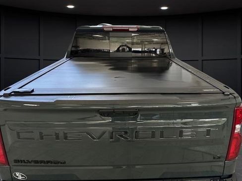 Used 2025 Chevrolet Silverado 1500 LT Trail Boss w/ LT Trail Boss Premium Package AWD/4WD image 37