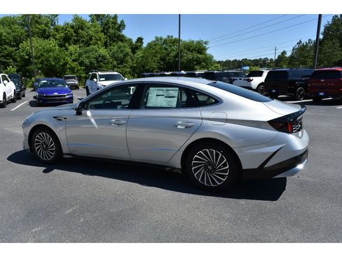 New 2025 Hyundai Sonata SEL image 2