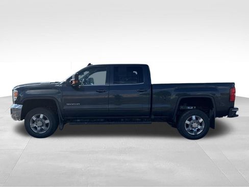 Used 2018 GMC Sierra 3500 SLE w/ SLE Preferred Package AWD/4WD image 8
