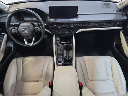 Used 2024 Honda Accord Touring image 10