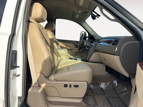 Used 2011 GMC Sierra 3500 SLT w/ SLT Convenience Package image 10