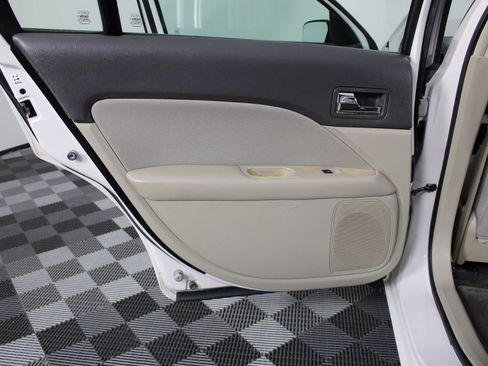 Used 2010 Ford Fusion SE image 19