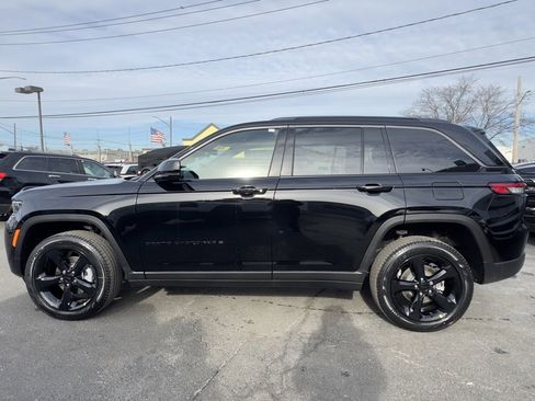 New 2026 Jeep Grand Cherokee Limited w/ Limited Altitude Package image 4