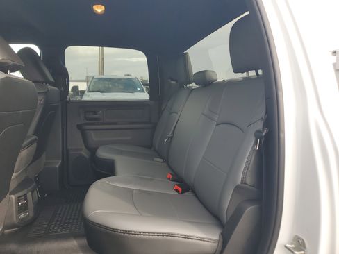 Used 2024 RAM 3500 Tradesman w/ Chrome Appearance Group image 12