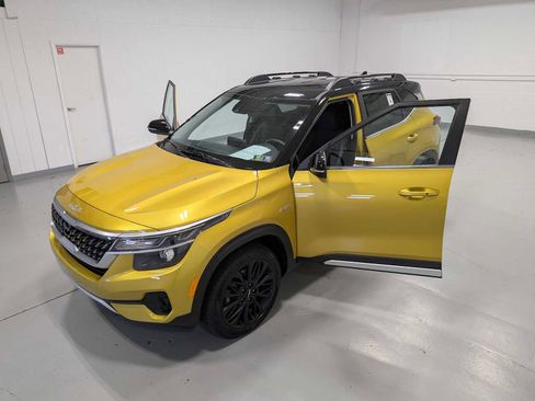 Certified 2023 Kia Seltos Nightfall Edition image 15