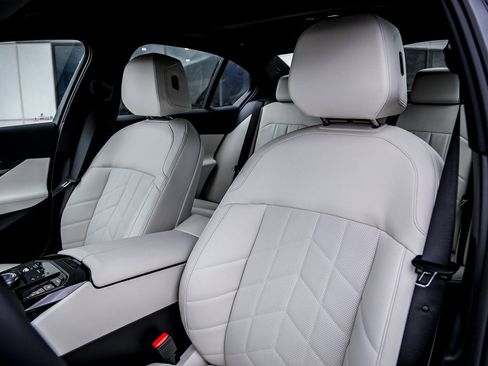 Used 2026 BMW 530i xDrive w/ M Sport Package image 20