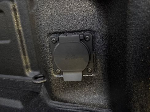 New 2026 GMC Sierra 2500 SLT w/ SLT Premium Package image 36