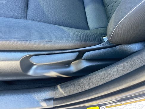 Used 2026 Toyota Corolla SE image 9