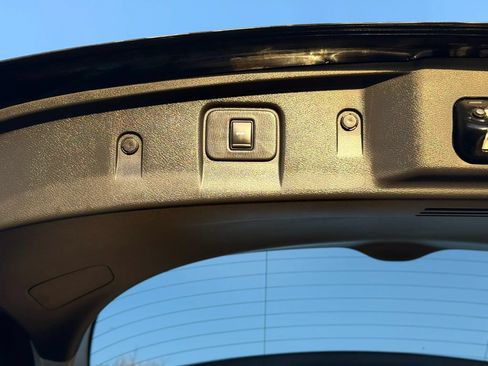 Used 2017 Nissan Murano Platinum w/ Platinum Technology Package AWD/4WD image 25