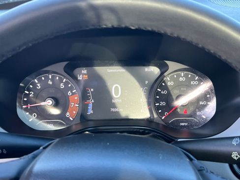 Used 2024 Jeep Compass Limited w/ Sun and Sound Group image 17