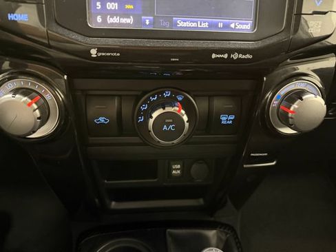 Used 2019 Toyota 4Runner TRD Off-Road AWD/4WD image 17
