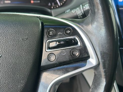 Used 2017 Cadillac XTS Luxury image 32