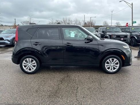 Used 2021 Kia Soul LX image 9
