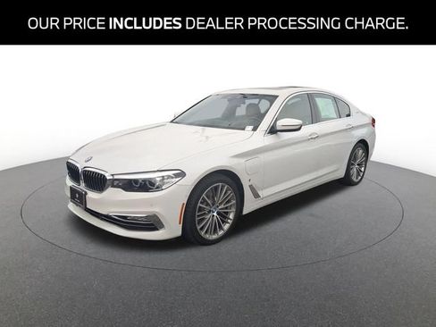 Certified 2018 BMW 530e xDrive w/ Premium Package 2 AWD/4WD image 1