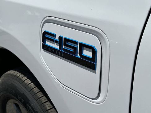 New 2025 Ford F150 Lightning Lariat image 7
