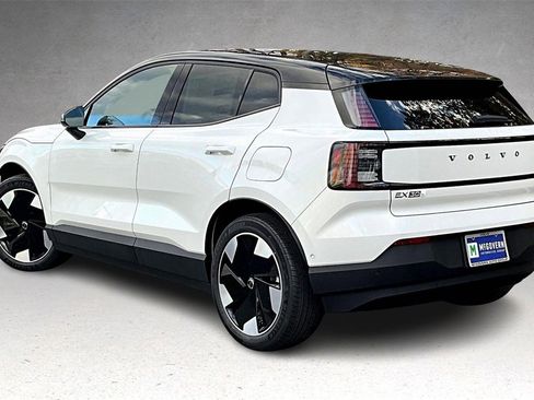 New 2025 Volvo EX30 Ultra w/ Protection Package Premier image 3