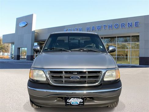 Used 2002 Ford F150 XLT image 2
